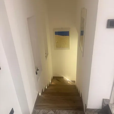 Samy S 1 Free Parking Wi-fi *